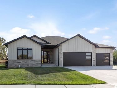 1325 Fairway Circle, Ashland, NE 68003