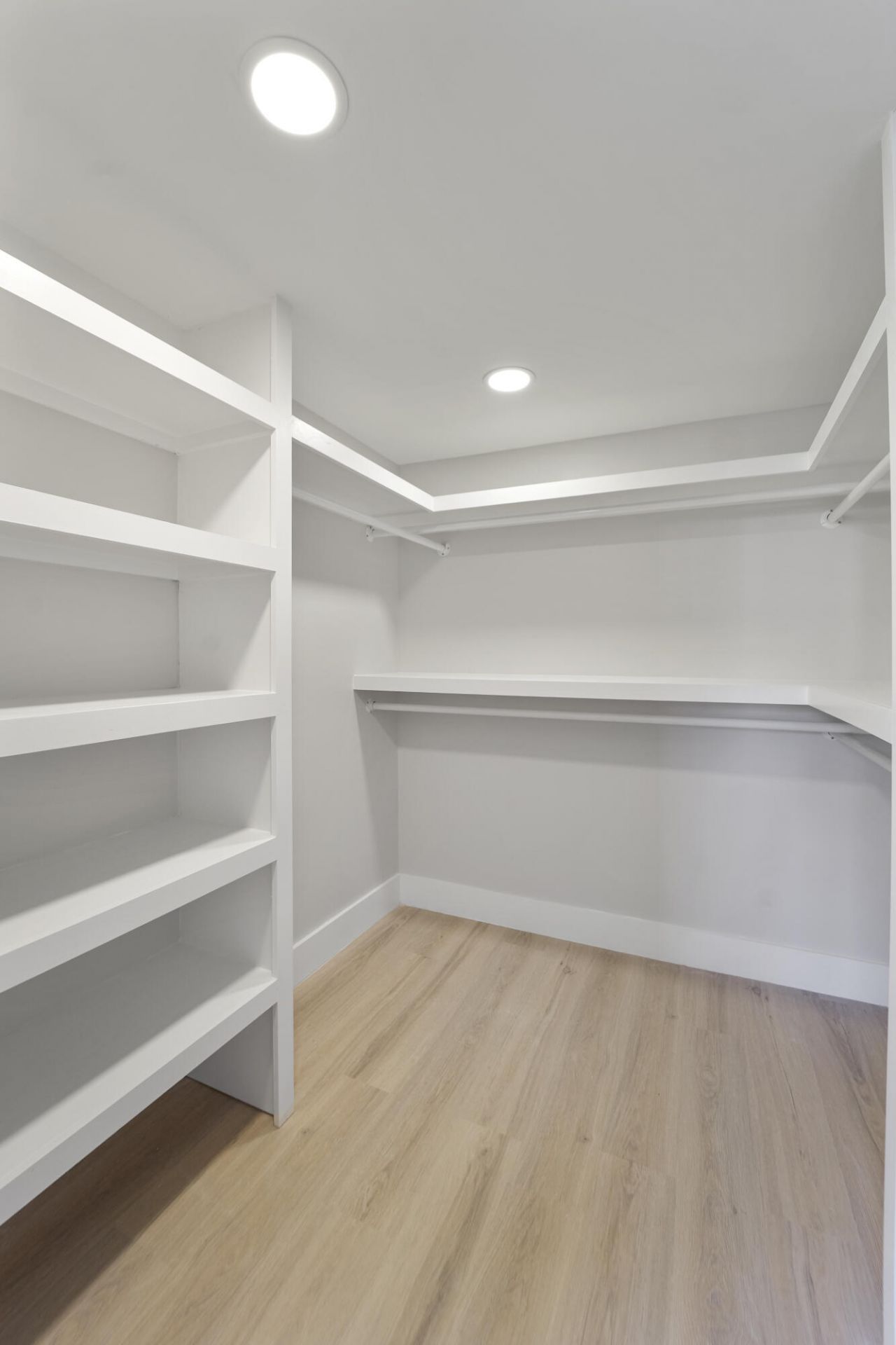 415 Parkdale Drive Photo 15