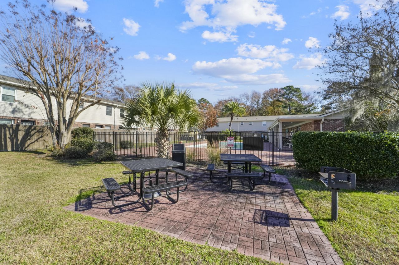 415 Parkdale Drive Photo 41