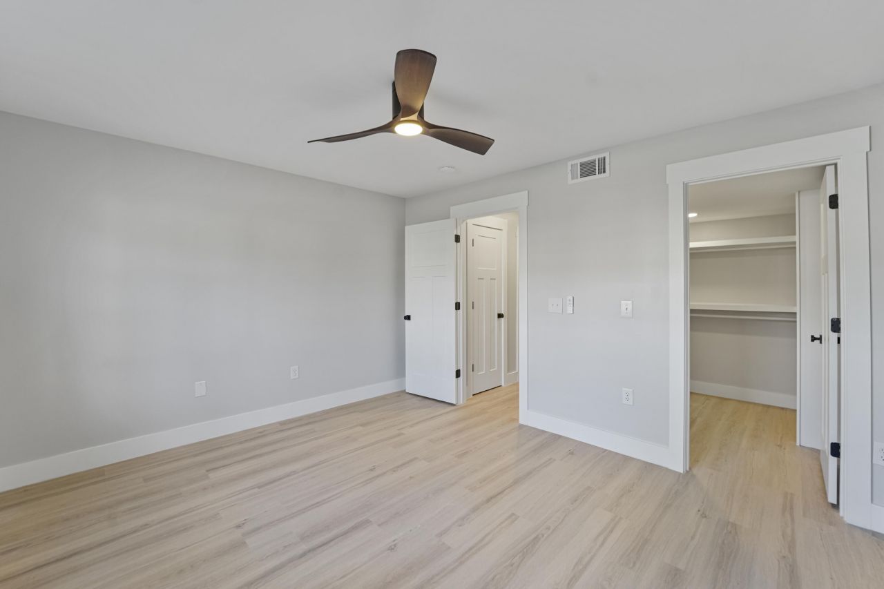 415 Parkdale Drive Photo 54