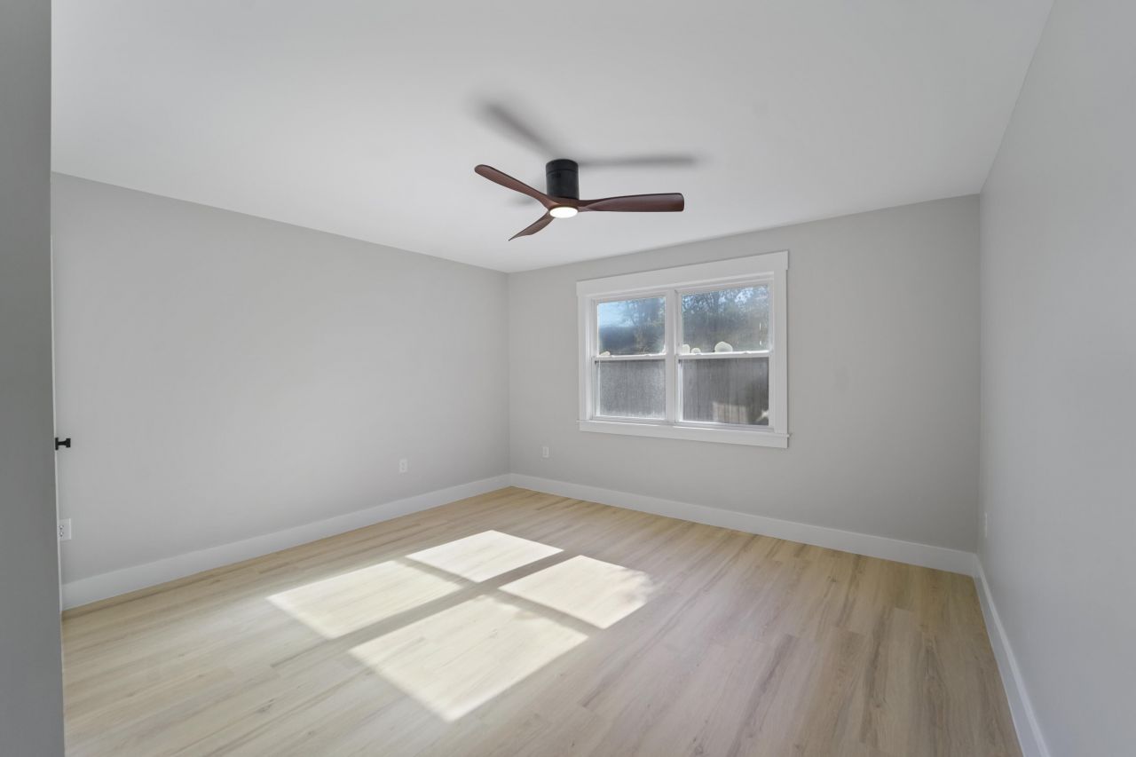 415 Parkdale Drive Photo 58