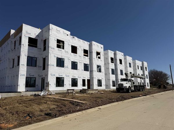 4428 Deer Creek Rd, Unit 307, Iowa City, IA 52246