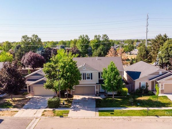 733 W Ramsbrook, Meridian, ID 83646