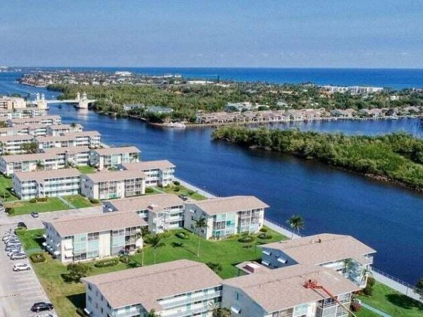 480 Horizons W, Unit 104, Boynton Beach, FL 33435
