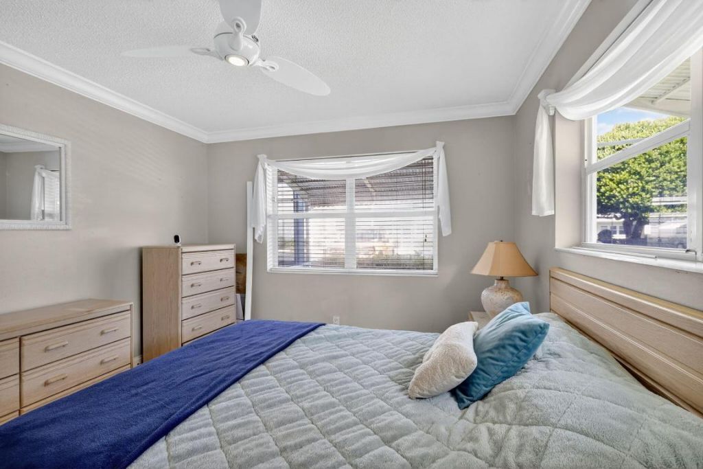 480 Horizons W, Unit 104, Boynton Beach, FL 33435 Photo