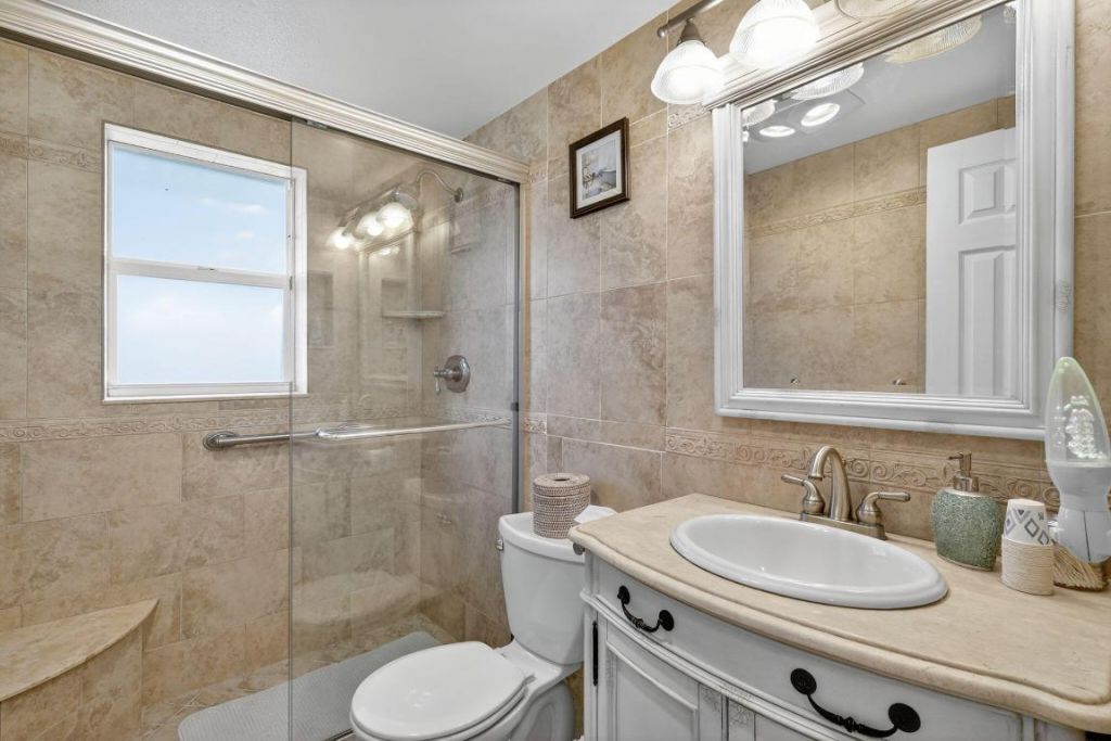 480 Horizons W, Unit 104, Boynton Beach, FL 33435 Photo