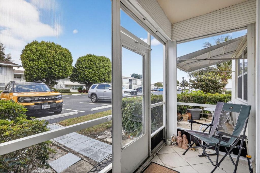 480 Horizons W, Unit 104, Boynton Beach, FL 33435 Photo