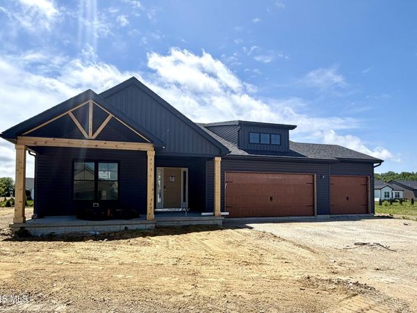 5048 Magnolia Drive, Oregon, OH 43616