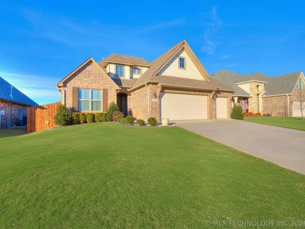 703 E 126th Street S, Jenks, OK 74037