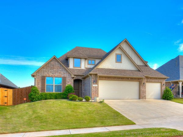 703 E 126th Street S, Jenks, OK 74037