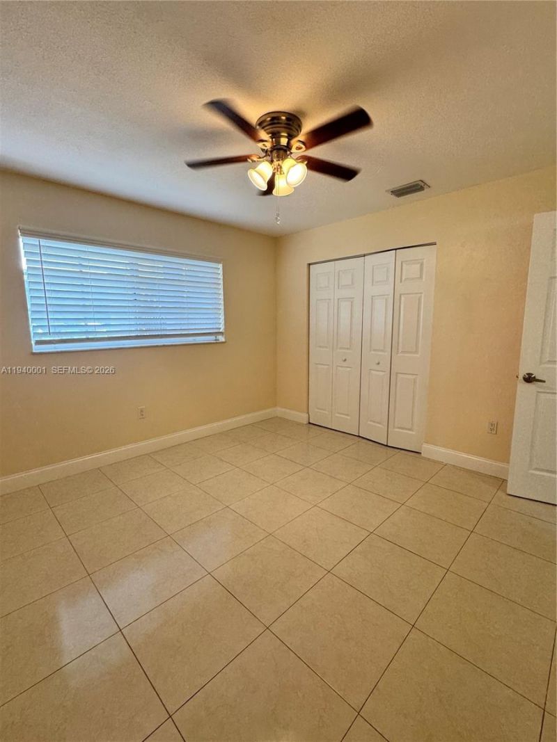 8851 NW 119th St, Unit 5108, Hialeah Gardens, FL 33018 Photo