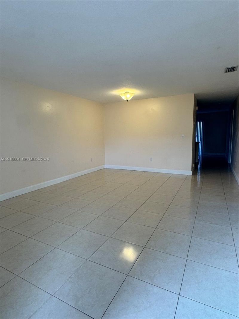 8851 NW 119th St, Unit 5108, Hialeah Gardens, FL 33018 Photo