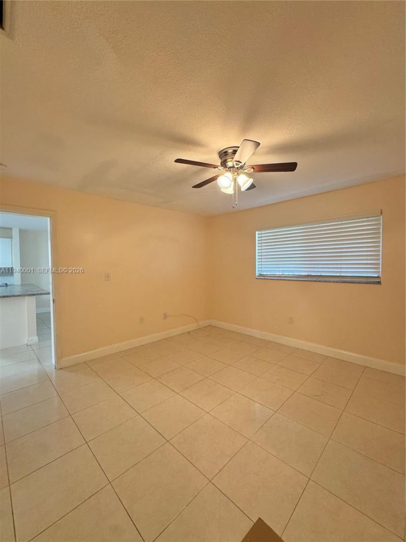 8851 NW 119th St, Unit 5108, Hialeah Gardens, FL 33018 Photo