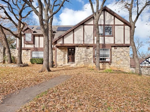 1818 Burr Oak Street, Arlington, TX 76012