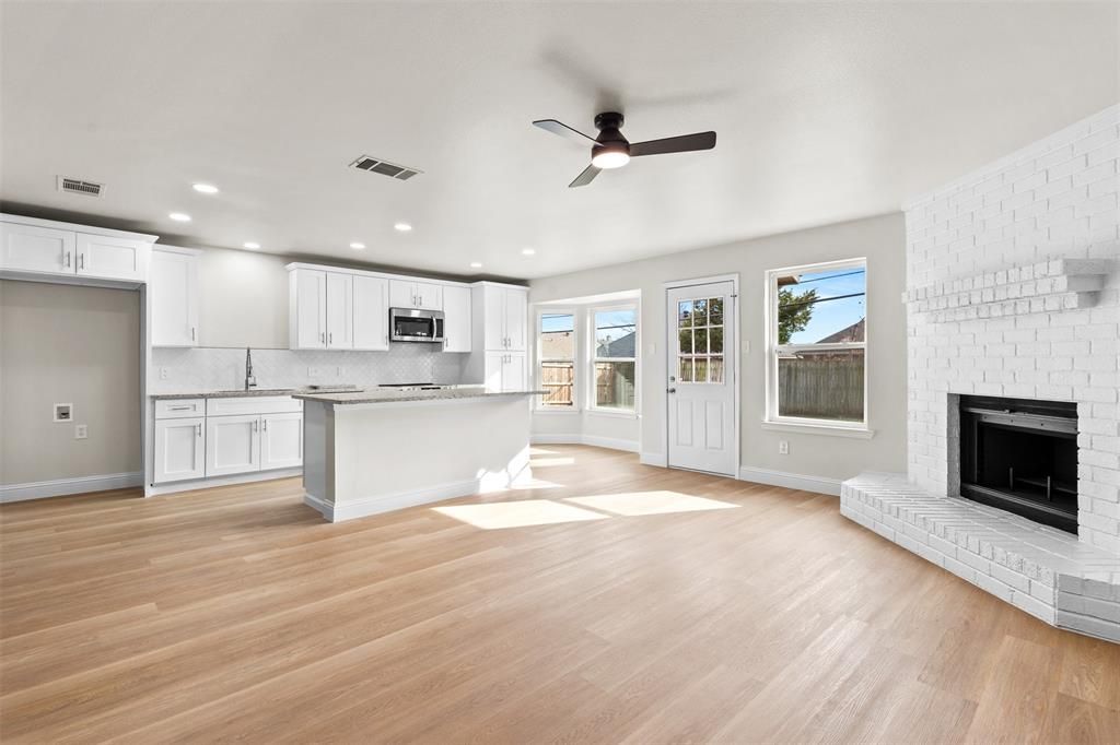 6524 Kary Lynn Drive S, Watauga, TX 76148 Main Photo