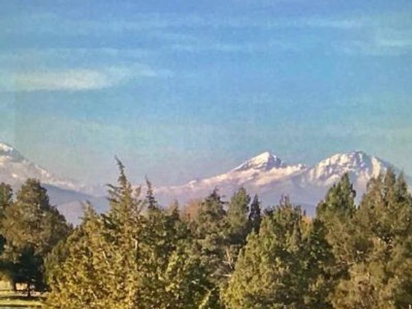 2525 NE Negus Way, Redmond, OR 97756