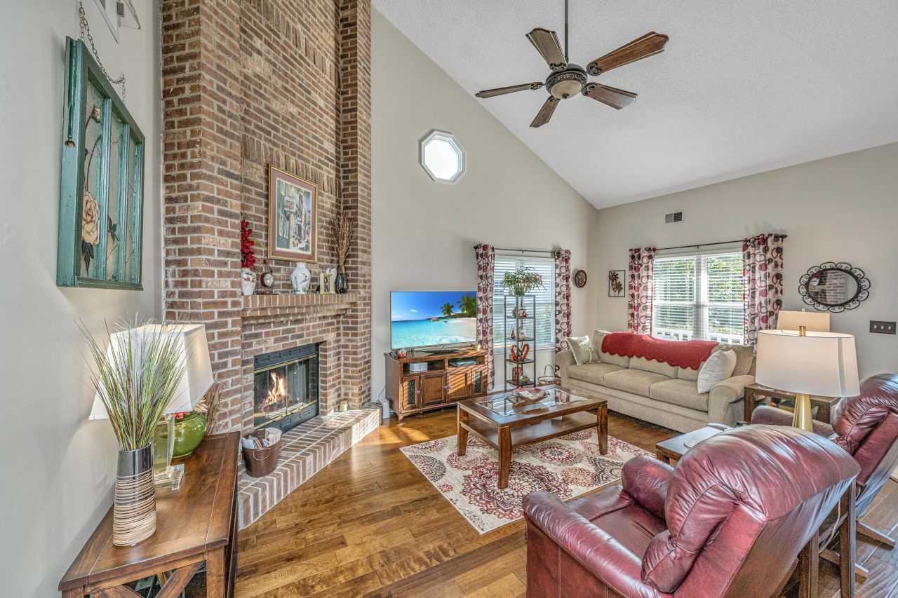 47 Wolk Drive Photo 6