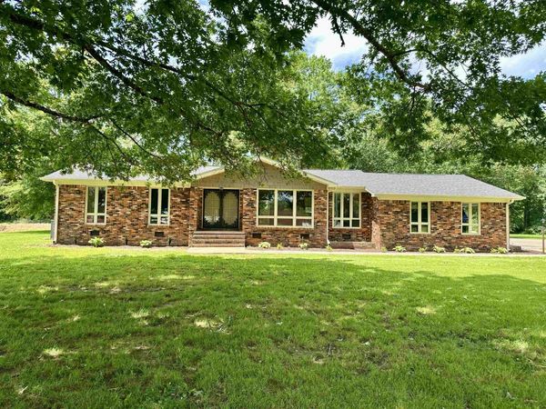 808 W MAIN ST, Adamsville, TN 38310