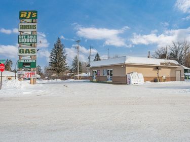 504 Powell Avenue , Coleraine, MN 55722