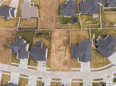8213 N 167 Avenue, Bennington, NE 68007