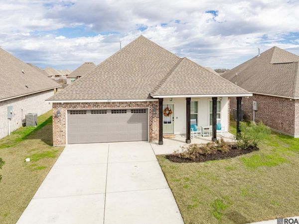 4858 Viola Farms Dr, Addis, LA 70710