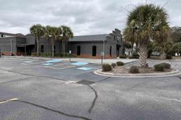 10435 N Kings Hwy. photo 4