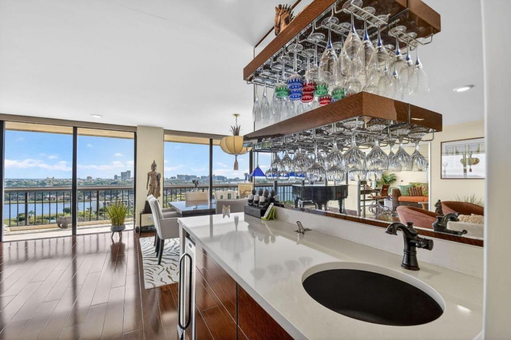 1900 Consulate Place, Unit 1603, West Palm Beach, FL 33401 Photo