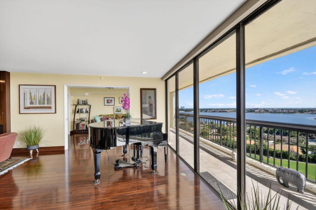 1900 Consulate Place, Unit 1603, West Palm Beach, FL 33401 Photo