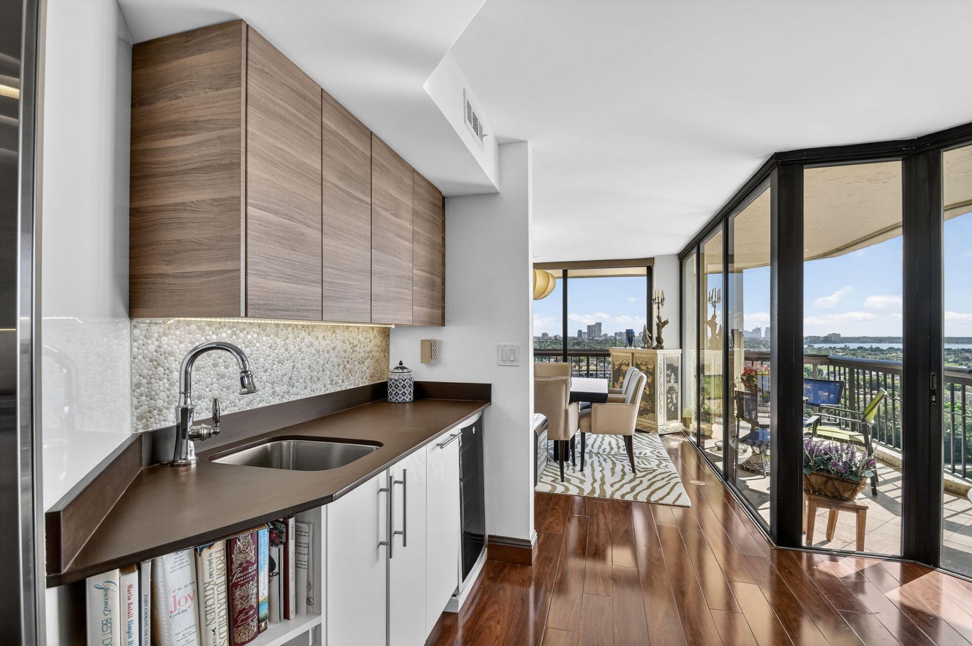 1900 Consulate Place, Unit 1603, West Palm Beach, FL 33401 Photo