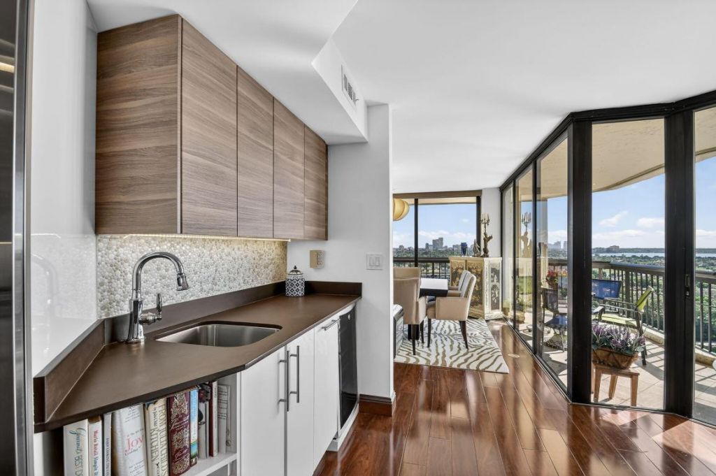 1900 Consulate Place, Unit 1603, West Palm Beach, FL 33401 Photo