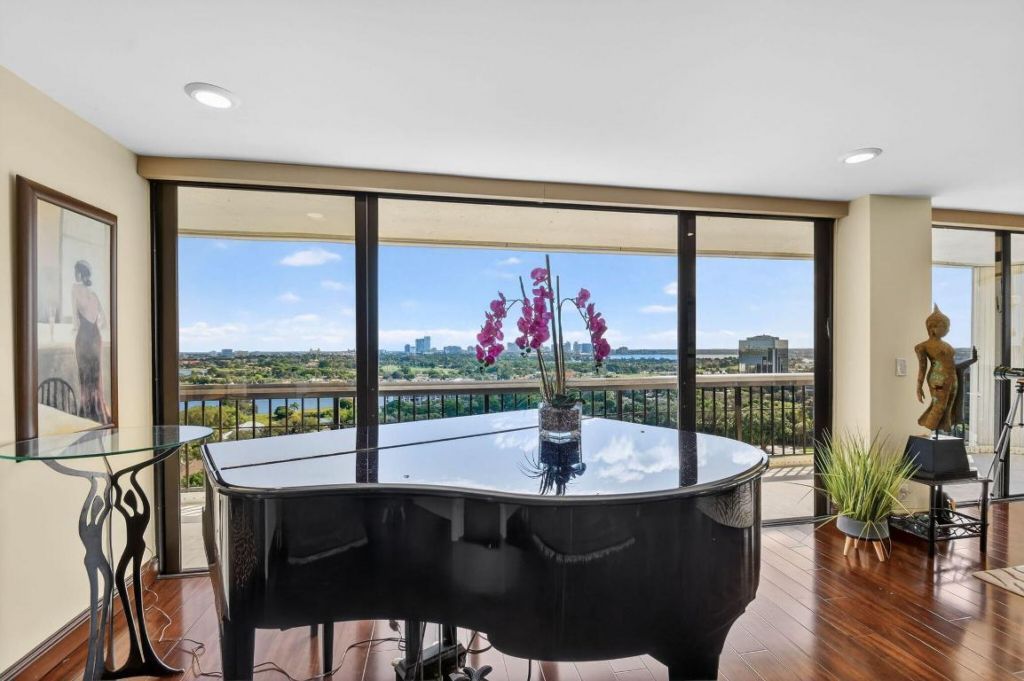 1900 Consulate Place, Unit 1603, West Palm Beach, FL 33401 Photo