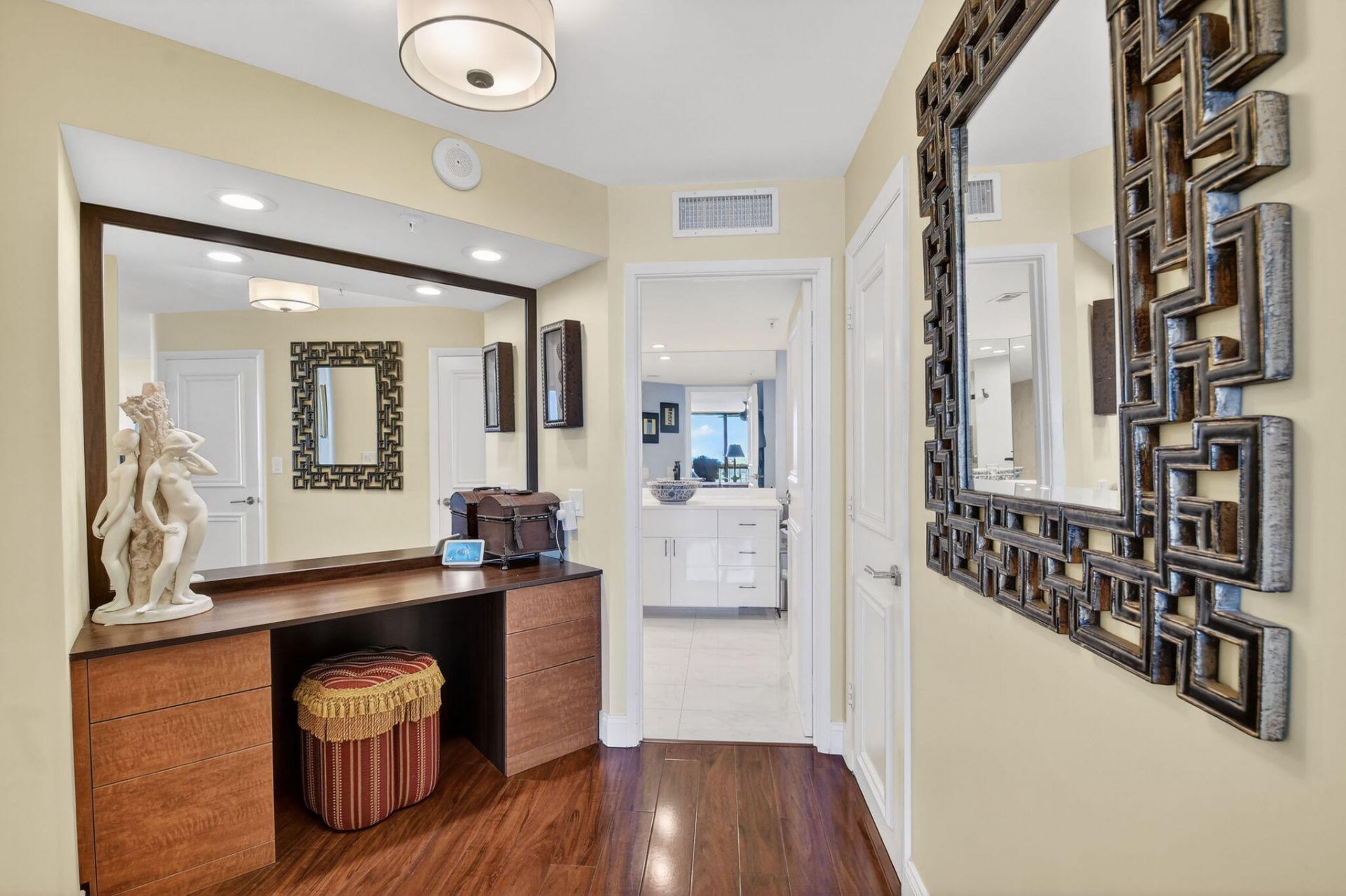 1900 Consulate Place, Unit 1603, West Palm Beach, FL 33401 Photo