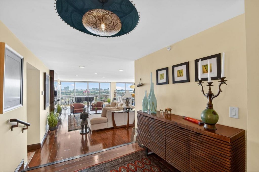 1900 Consulate Place, Unit 1603, West Palm Beach, FL 33401 Photo