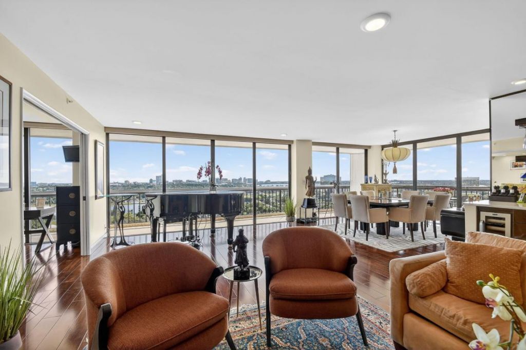 1900 Consulate Place, Unit 1603, West Palm Beach, FL 33401 Photo