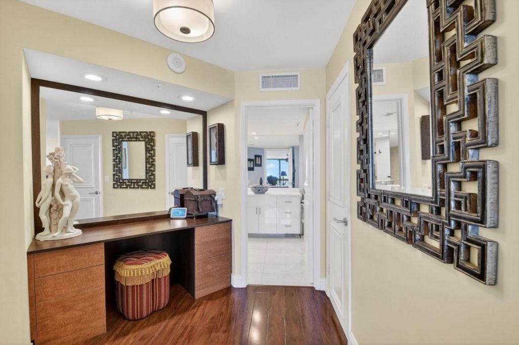 1900 Consulate Place, Unit 1603, West Palm Beach, FL 33401 Photo