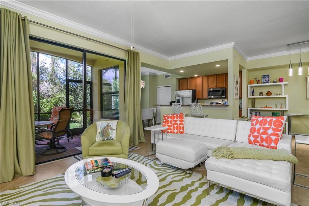 9832 Venezia Cir, Unit 1013, Naples, FL 34113 Photo