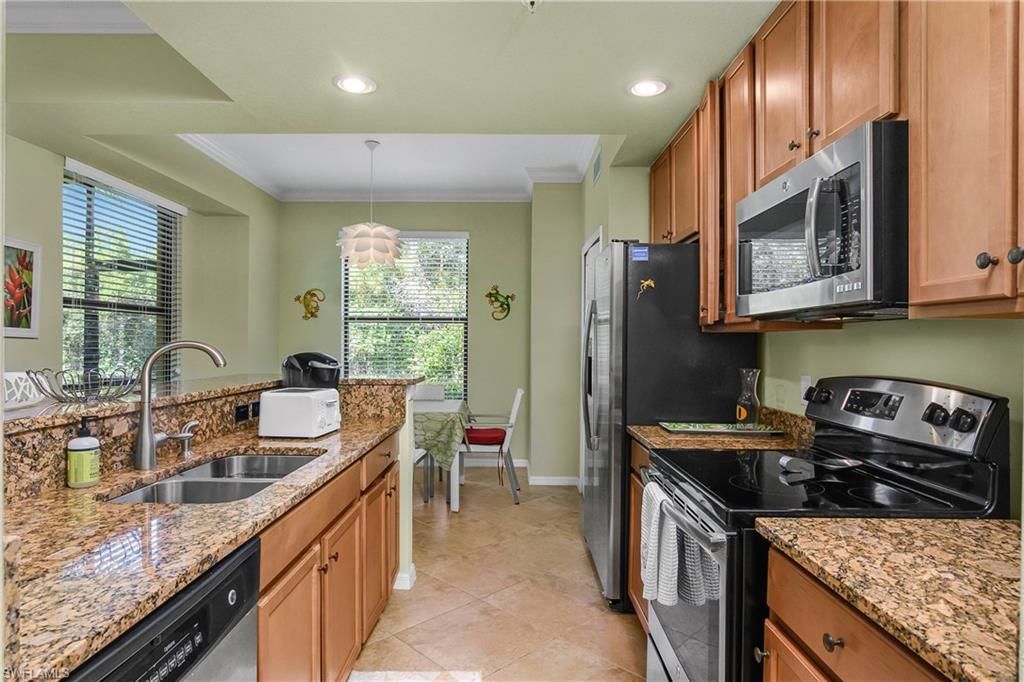 9832 Venezia Cir, Unit 1013, Naples, FL 34113 Photo