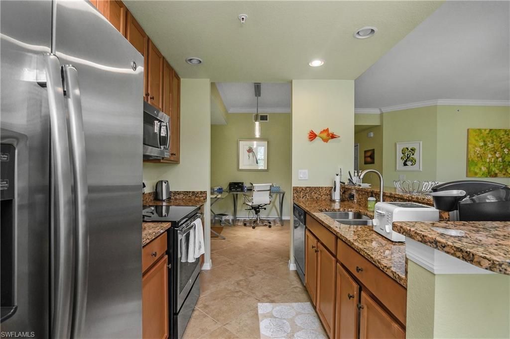 9832 Venezia Cir, Unit 1013, Naples, FL 34113 Photo