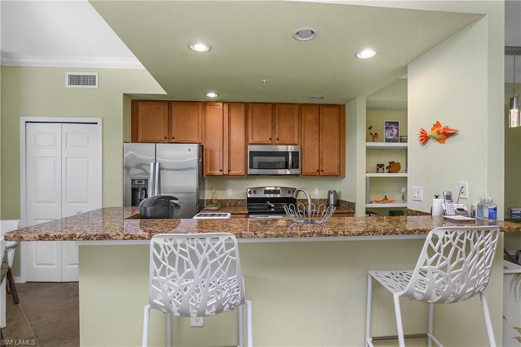 9832 Venezia Cir, Unit 1013, Naples, FL 34113 Photo