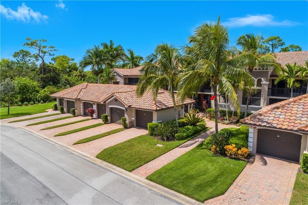 9832 Venezia Cir, Unit 1013, Naples, FL 34113 Photo