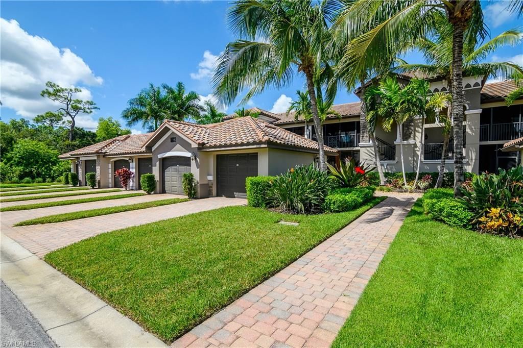 9832 Venezia Cir, Unit 1013, Naples, FL 34113 Photo