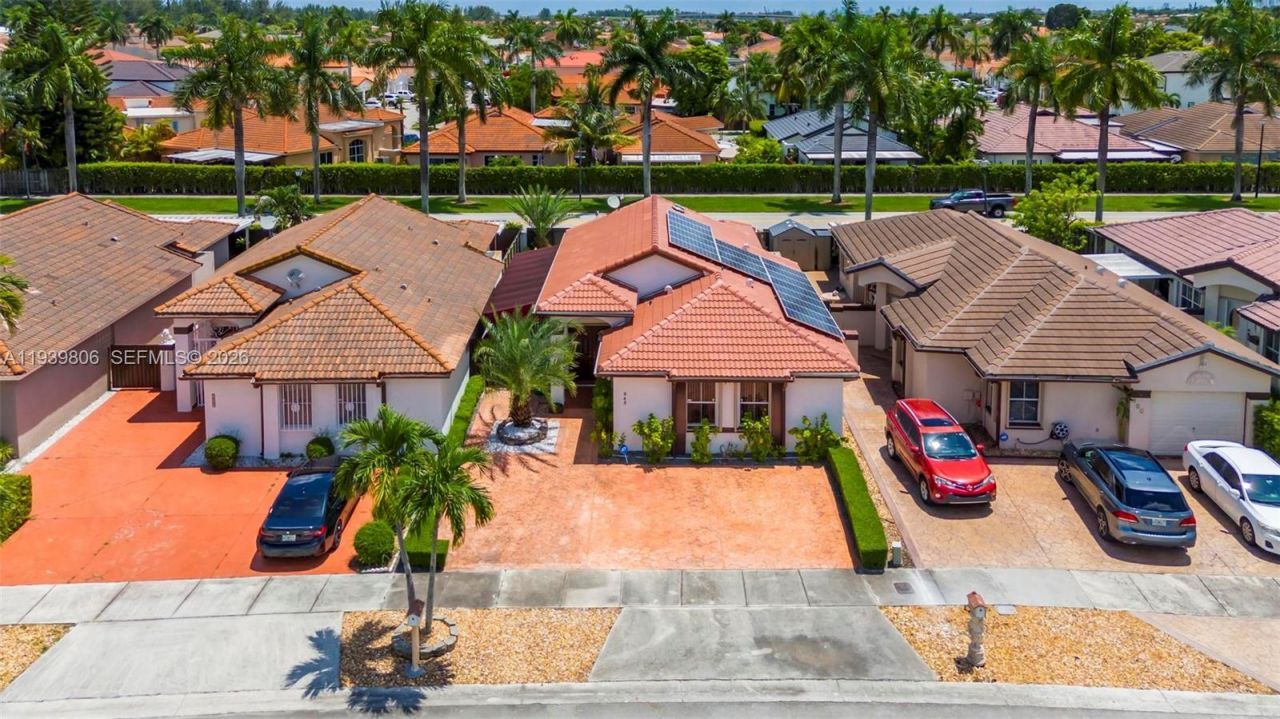 945 NW 132nd Ave W , Miami, FL 33182 Photo