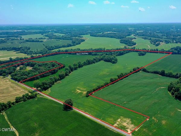 839 W Old State Line Road , Union City, TN 38261