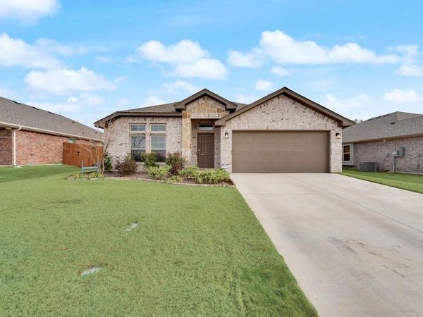 1202 Holly Street, Cleburne, TX 76033