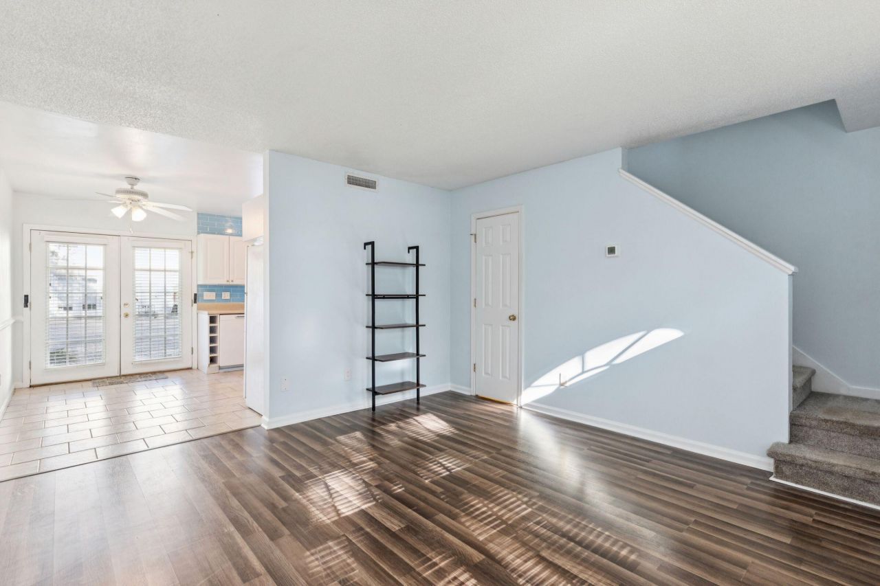 1423 Ashley River Road Road Photo 3