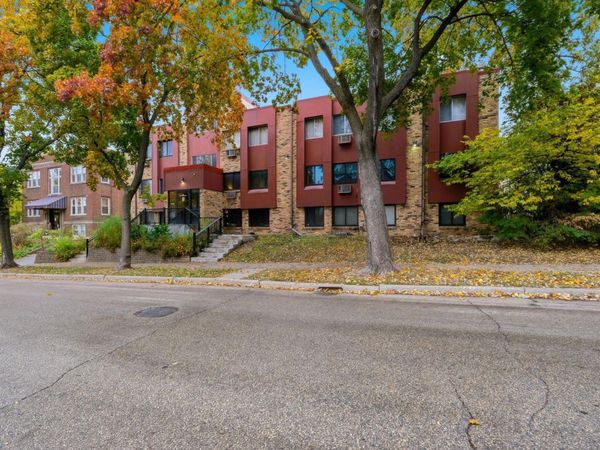 520 Ridgewood Avenue, Unit 107, Minneapolis, MN 55403