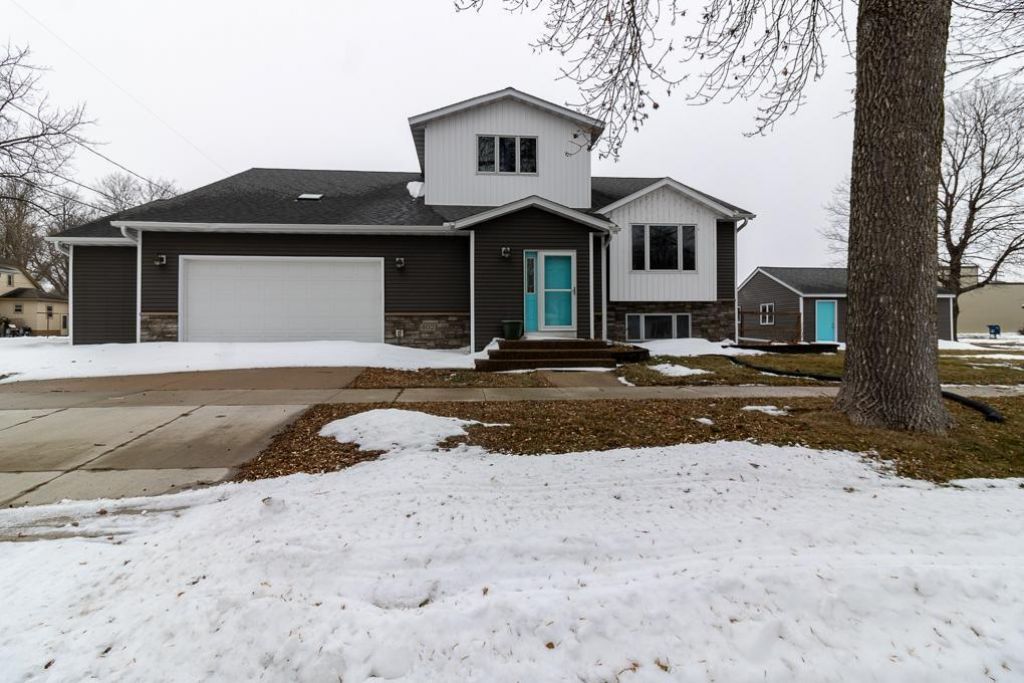 402 Cedar Street, Nicollet, MN 56074 Main Photo