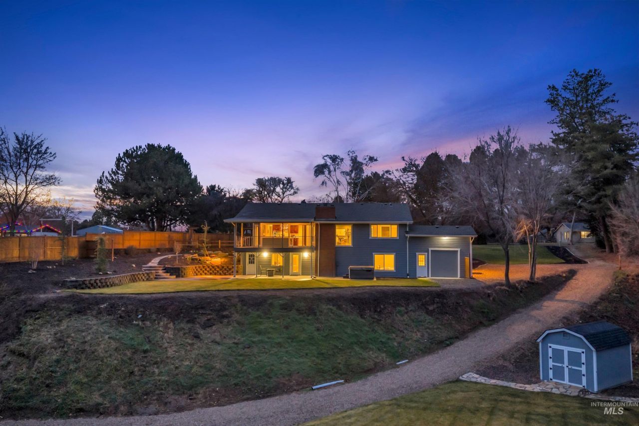 936 N Arlington Dr, Eagle, ID 83616 Main Photo