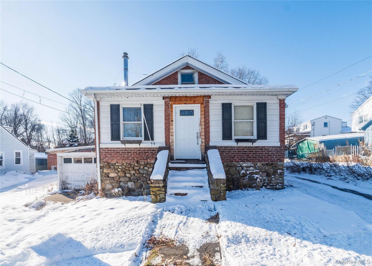 111 N Pierpont Avenue, Newburgh, NY 12550 Main Photo