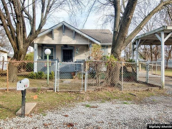 976 E Summit Street , Muskogee, OK 74403